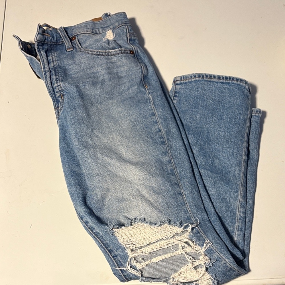 Madewell  Distressed “Perfect Vintage” Jeans